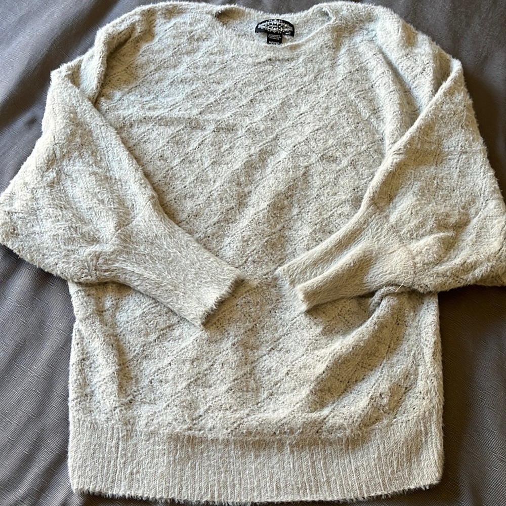 Oliver o beige sweater - large.